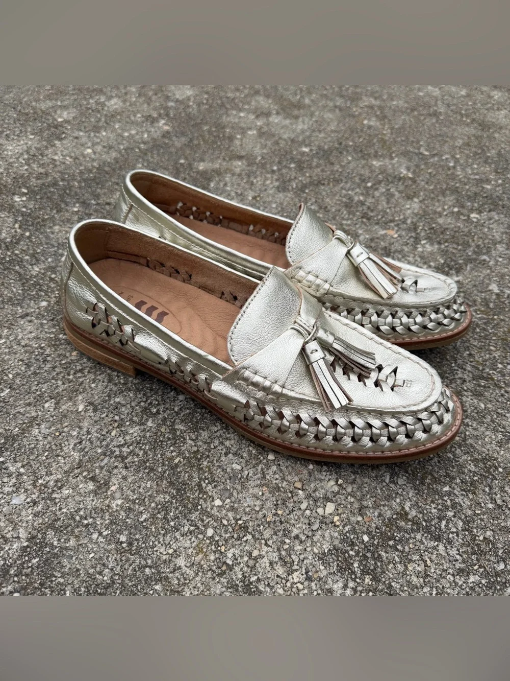 Sperry gold Seaport Leather Loafers Size 10